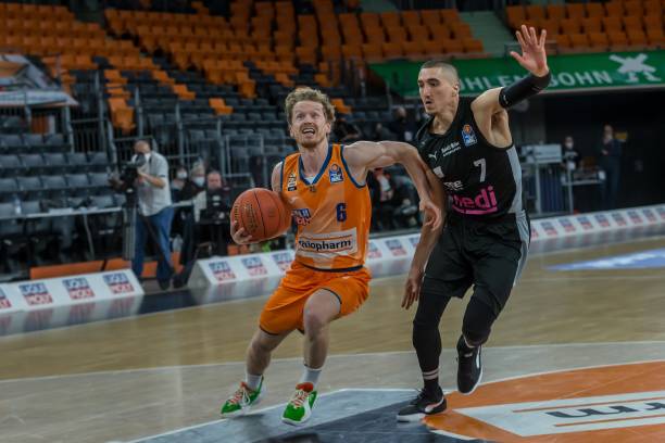 因违反联盟 因违反联盟